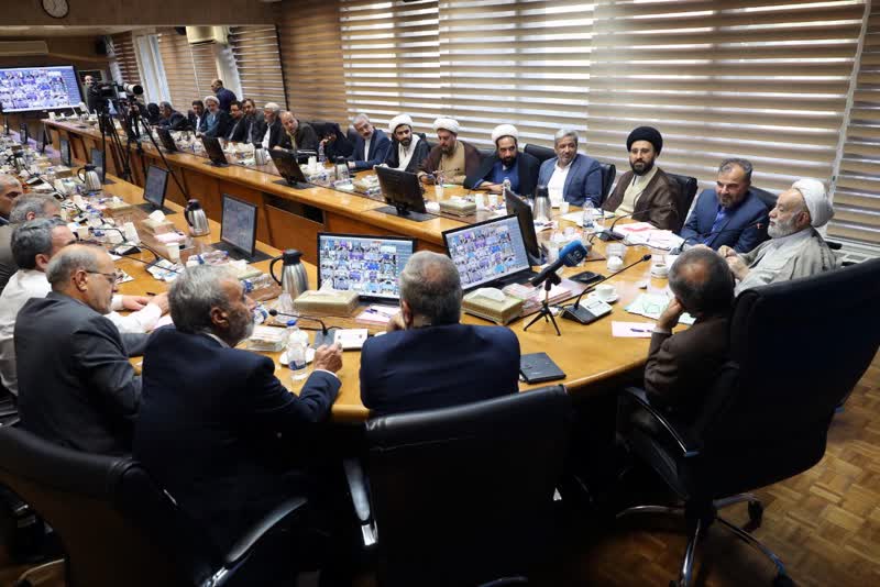 تقدیر از مدیرکل آموزش و پرورش استان سمنان برای ترویج فرهنگ اقامه نماز