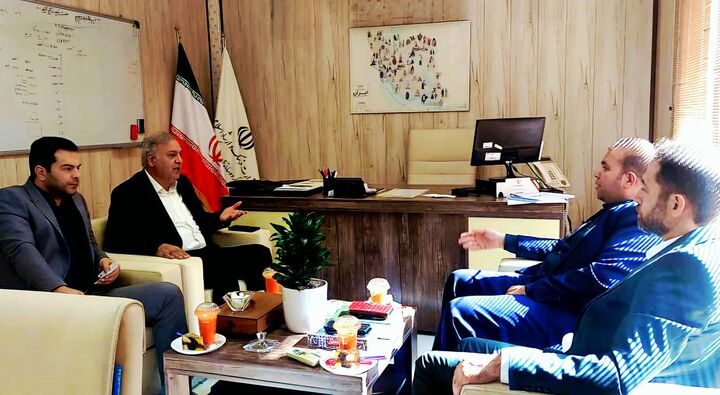 تاکید بر توسعه مد پایدار در دیدار دبیر کارگروه و عضو کمیسیون صنایع و معادن