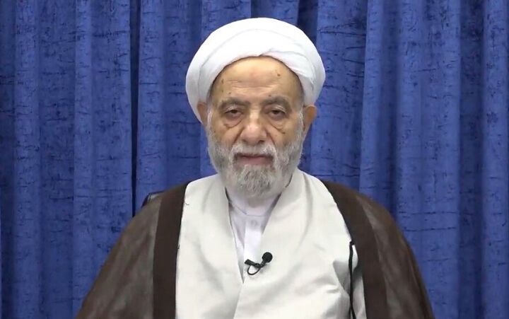 انتقاد استاد قرائتی از نبود نمازخانه‌های مناسب در سواحل پُرتردد/برای مسافران مازندران مساجد ساده بسازیم