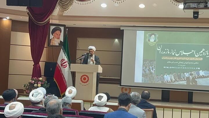 اقامه نماز اول وقت باید در ادارات فرهنگ‌سازی شود