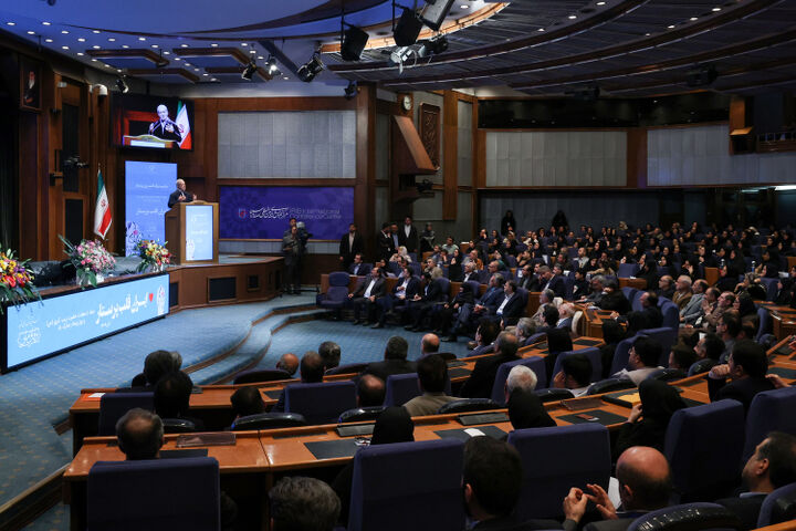 پرستاران در خط مقدم مبارزه با بیماری‌ها و حفظ سلامت جامعه