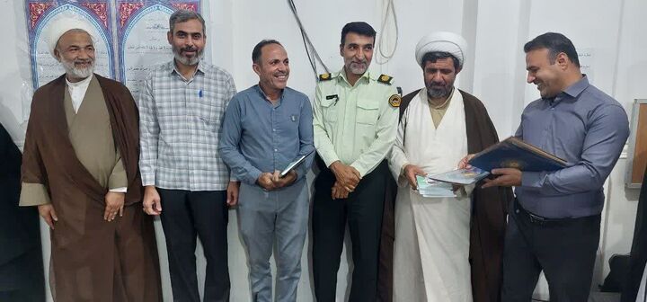 تقدیر از فعالان فرهنگی قرآنی و اجتماعی دشتستان