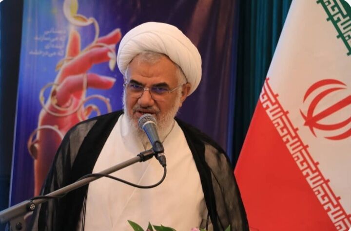 اگر رشد علم و ایمان را با هم می‌خواهیم باید کنار مدارس، مسجد بسازیم