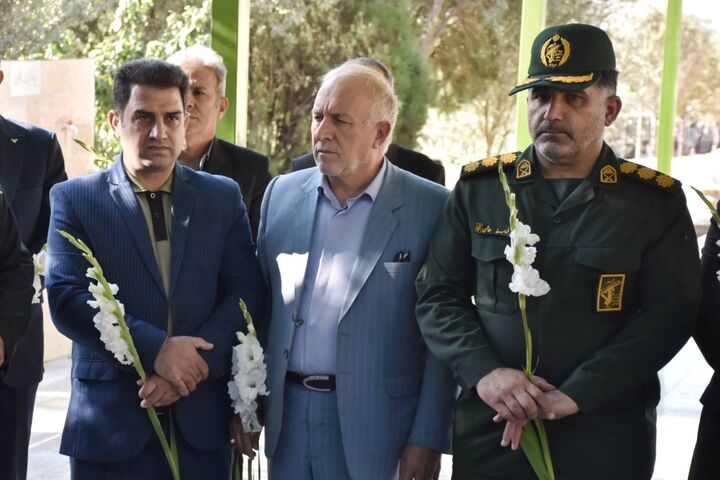 اقتدار نظام جمهوری اسلامی مرهون خون شهداست