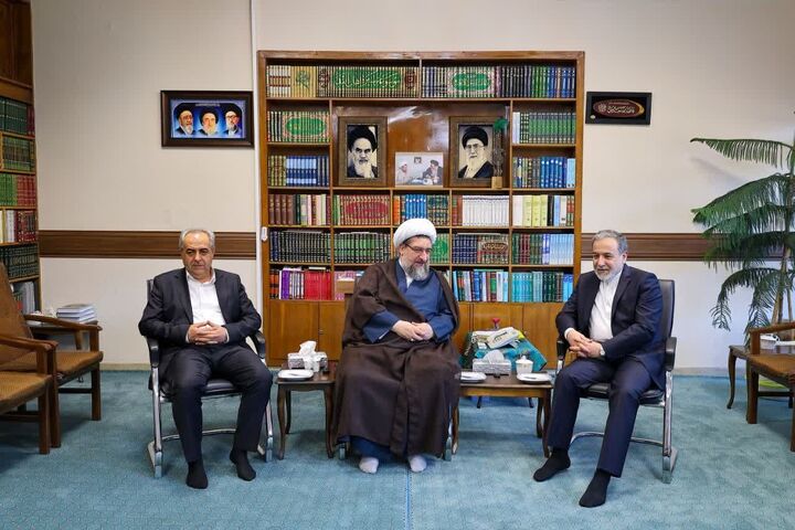 میدان نظامی و دیپلماسی برای نابودی دشمن هم راستای هم حرکت می‌کنند