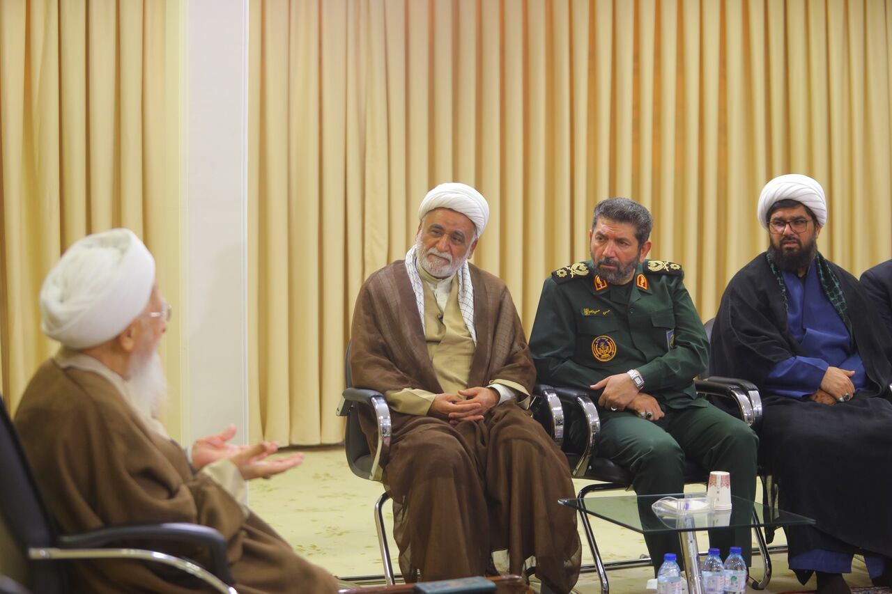 باید مساجد را دریابیم/ مسجد محور طهارت جامعه است