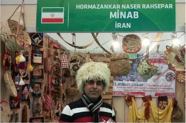 جهانی‌سازی هنر نیاکان/ صنعتگر هرمزگانی از میناب تا آسیای میانه، الگویی برای نسل جوان