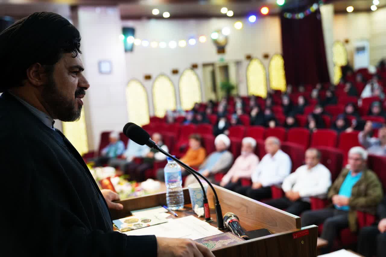 اعزام زائر به مشهدالرضا(ع) از محل موقوفات