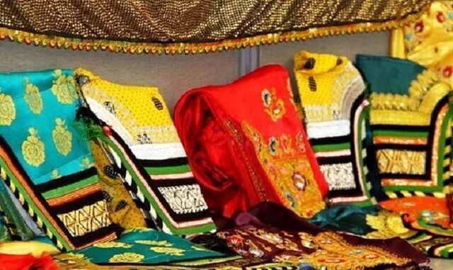 جهانیسازی هنر نیاکان/ صنعتگر هرمزگانی از میناب تا آسیای میانه، الگویی برای نسل جوان