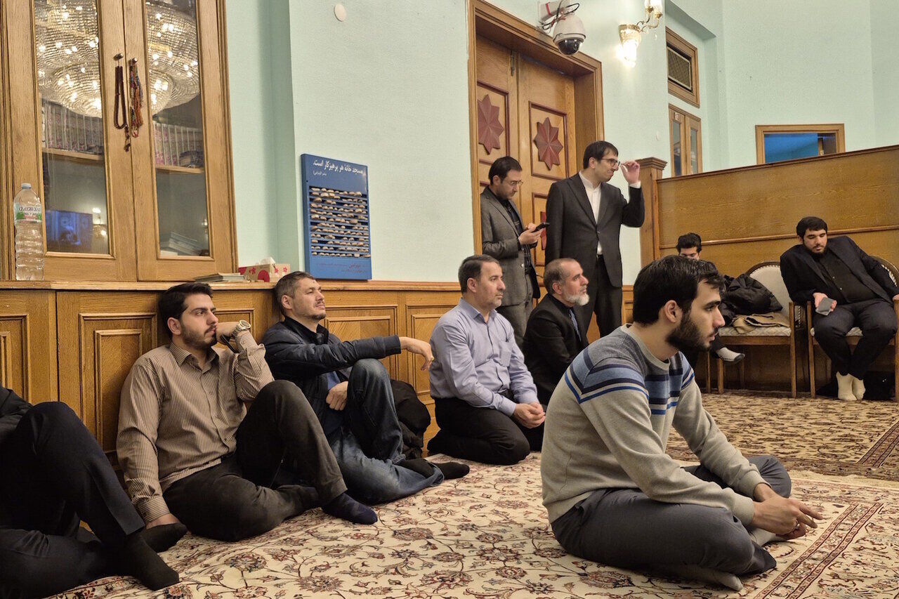 حضور هیأت پارلمانی ایران در مراسم دعای کمیل مسجد ایرانیان مسکو