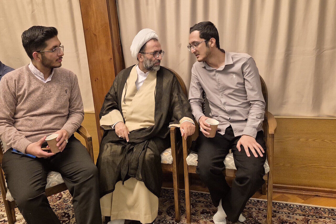 حضور هیأت پارلمانی ایران در مراسم دعای کمیل مسجد ایرانیان مسکو