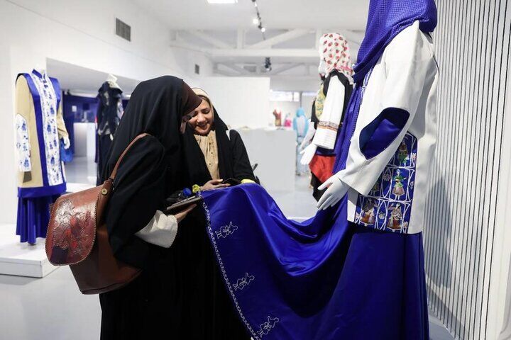 هنر، روایت ایران در تار و پود لباس