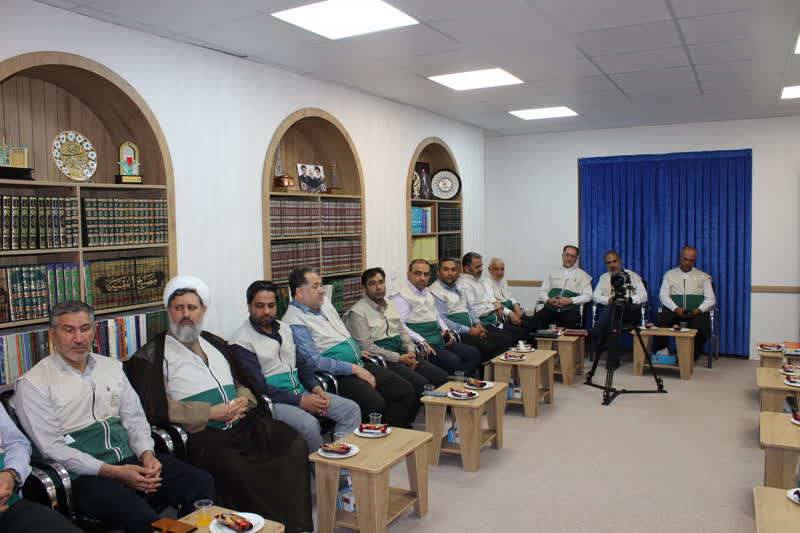 خدمت به نام امام رضا(ع) عبادت است