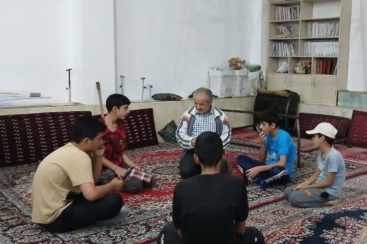 تداوم حلقه‌های کتابخوانی در کانون بیت‌الرضا(ع) علی‌آبادکتول