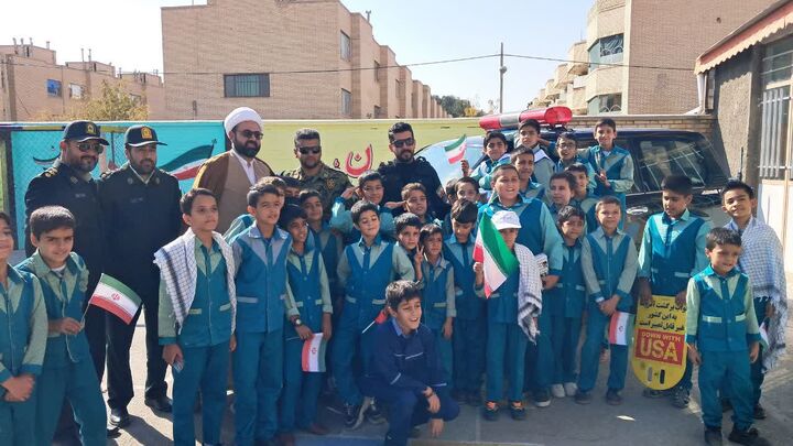 آیین بزرگداشت روز دانش‌آموز در دبستان سعدی بیرجند برگزار شد