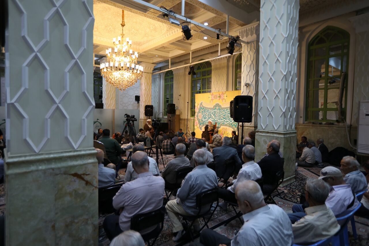 علم صدیقه طاهره(س)، لدنی و متصل به منبع بیپایان وحی بود