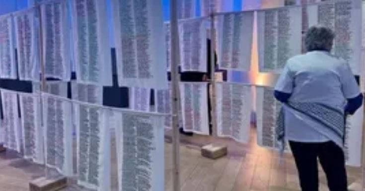 نمایشگاهی از گلدوزی نام شهدای غزه در لندن