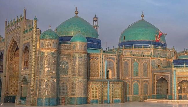 زلزله، افغانستان را لرزاند / بخشی از مسجد کبود مزار شریف فرو ریخت