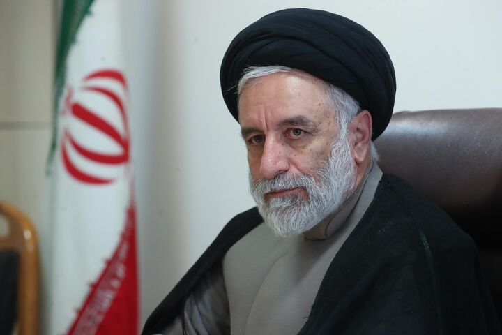 اعطای تسهیلات ۴۰۰ میلیون ریالی برای زائران عمره دانشگاه آزاد اسلامی