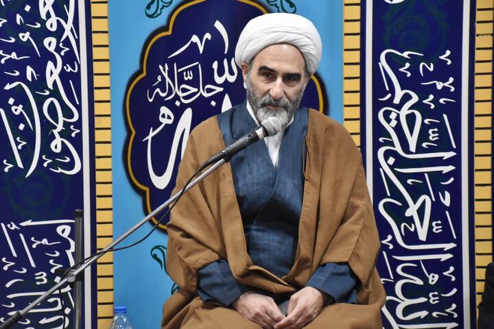 خانواده شهدا مایه حیات معنوی جامعه‌ هستند