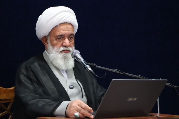 حضور در مراسم ۱۳ آبان نماد استکبارستیزی و حمایت از پیشرفت علمی کشور است