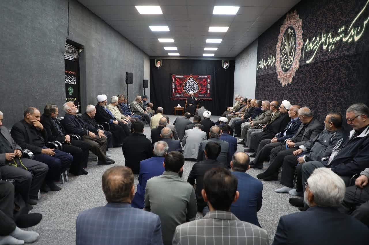 برگزاری مراسم عزای فاطمی در دفتر نماینده ولی‌فقیه در استان و امام جمعه سمنان