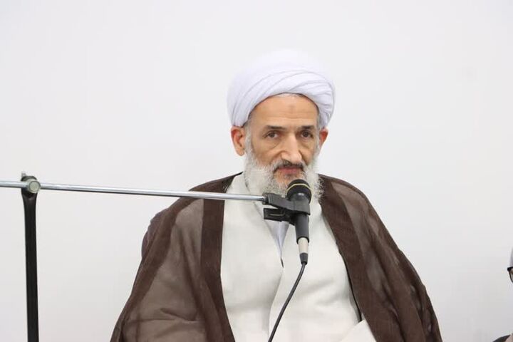 مبارزه با استکبار جهانی یک حرکت و تفکر بین نسلی است