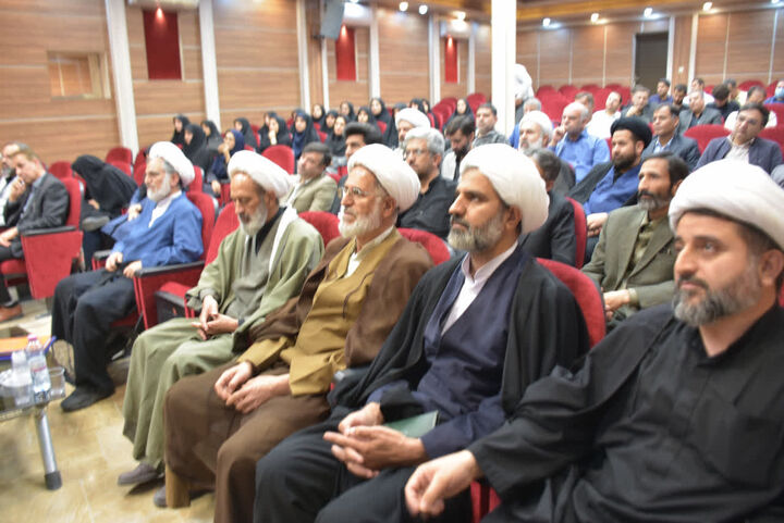 نسل جوان امروز نیازمند تبیین و روشنگری است