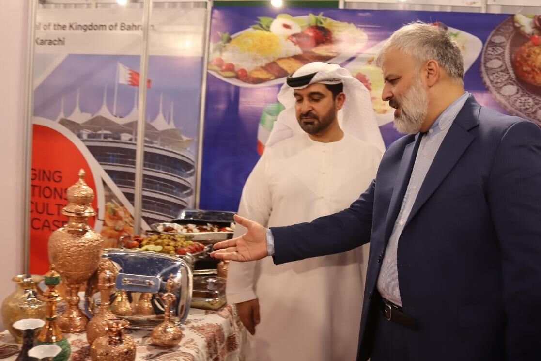 غرفه ایران در «بازار دیپلماتیک» کراچی جلوهگاه صنایع دستی و هنر فرش ایرانی