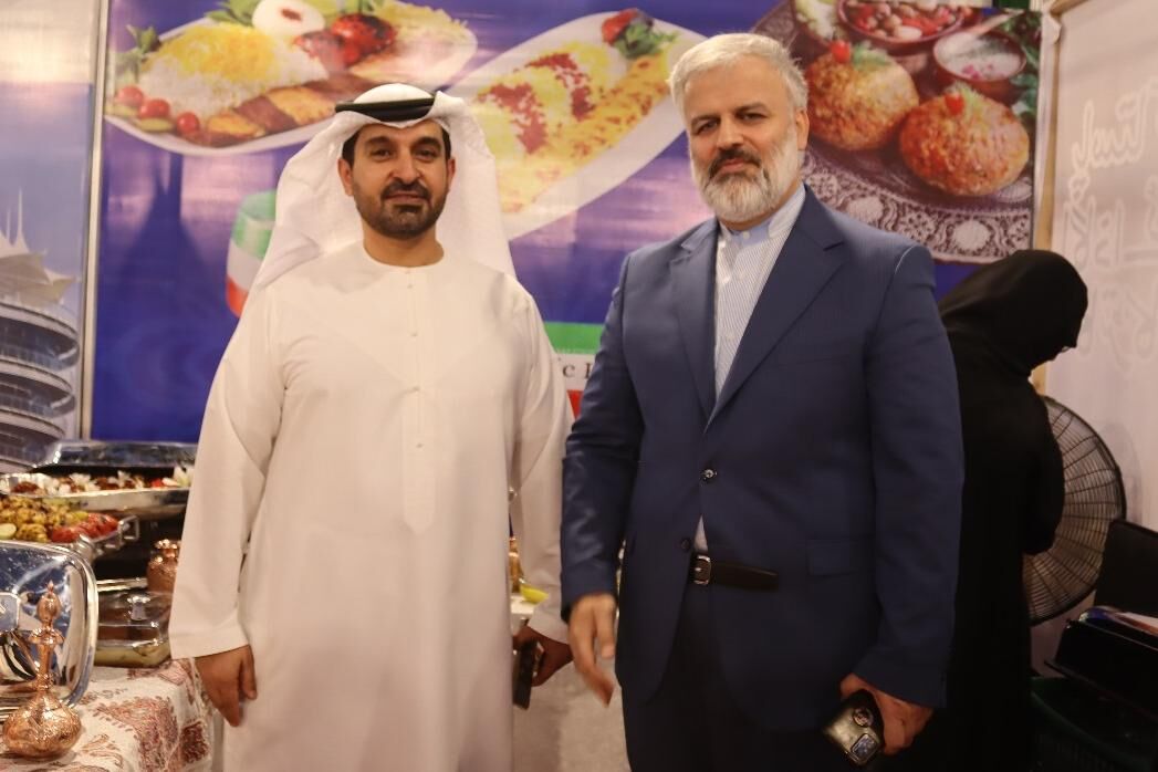 غرفه ایران در «بازار دیپلماتیک» کراچی جلوه‌گاه صنایع دستی و هنر فرش ایرانی