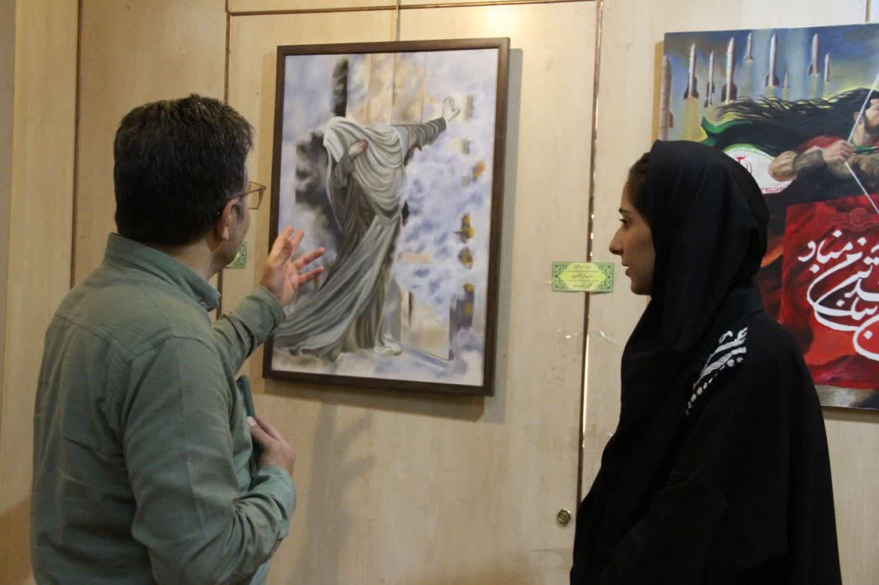 نمایشگاه نقاشی "سرزمین مادری" در خرم‌آباد افتتاح شد