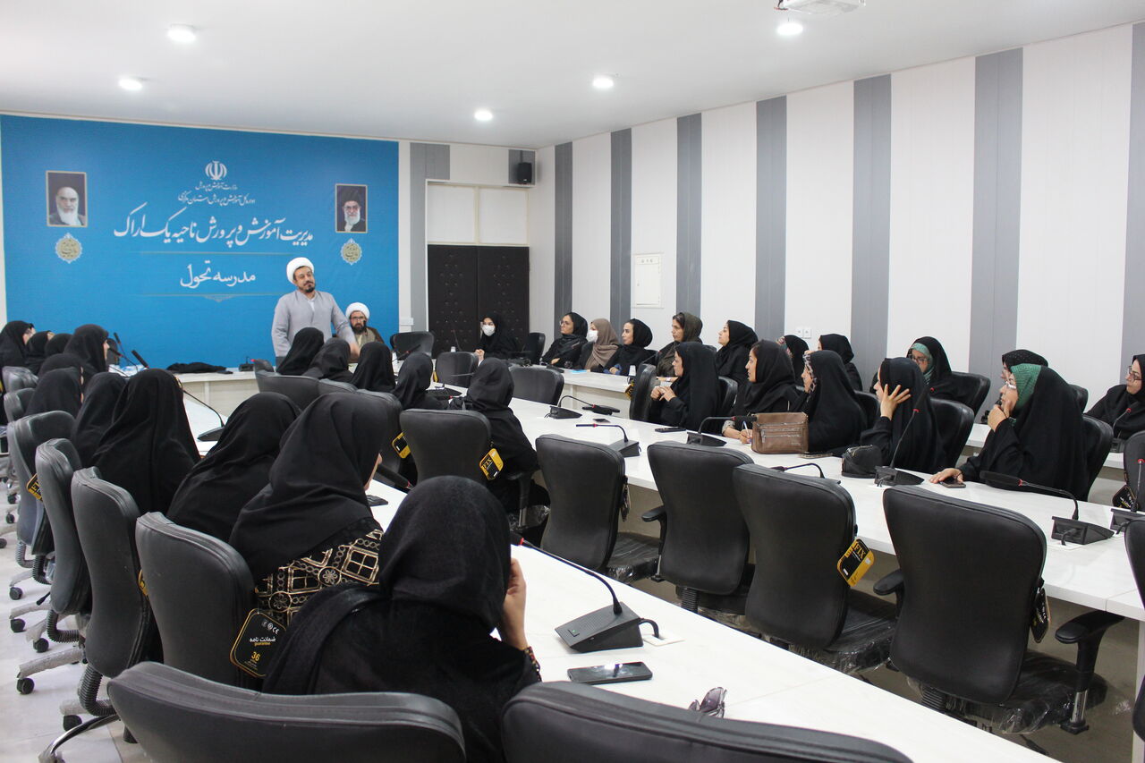 وظیفه مسئولان آموزش و پرورش تشویق دانش آموزان به احکام دین و اقامه نماز است