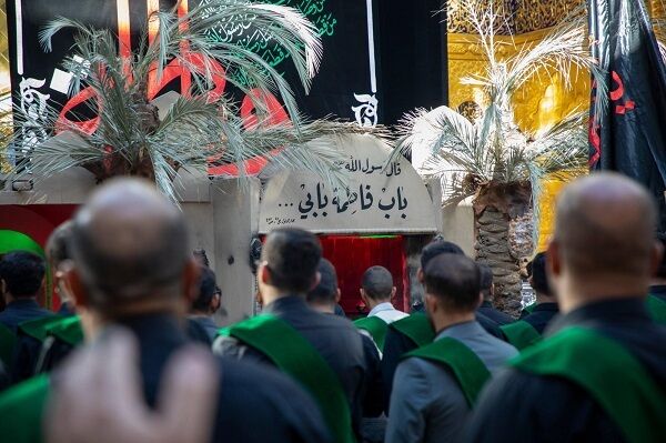 برگزاری مراسم عبادی خادمان آستان عباسی به مناسبت شهادت حضرت زهرا (س)