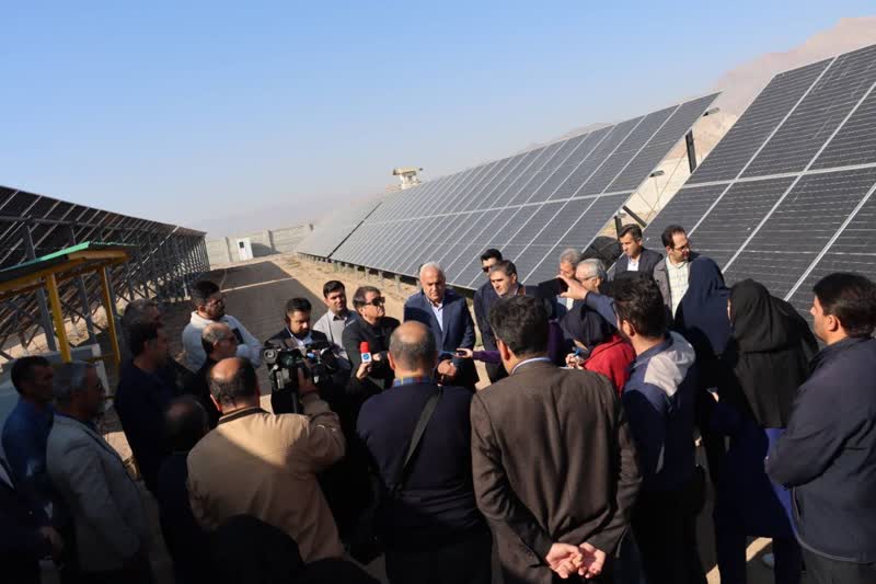 احداث ۸ نیروگاه خورشیدی در شهرستان خوی/۴ نیروگاه سهم شرکت توزیع برق