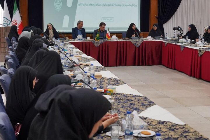 سهم زنان در شوراها باید افزایش یابد