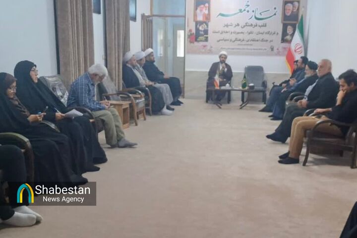 کانون‌های مساجد باید در خط مقدم مقابله با تهاجم فرهنگی باشند