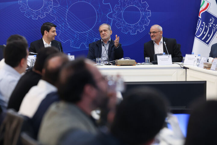 پزشکیان: ساختار آموزش کشور را متحول خواهیم کرد