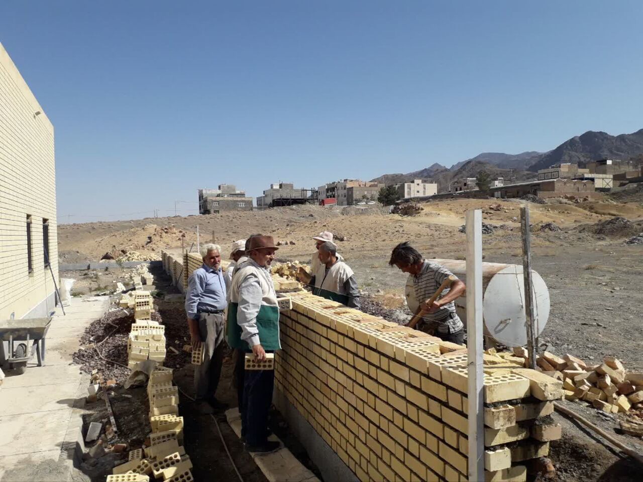 محرومیت در سایه خورشید رضوی رنگ می‌بازد