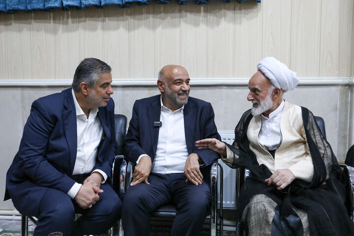 قدرت و مدیریت جهادی رمز عزت و پیشرفت کشور است