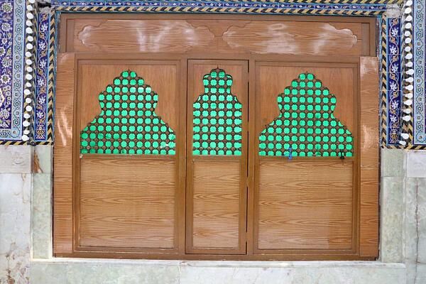 آغاز ساخت نمای یکی از پنجره‌های حرم مطهر حضرت عباس (علیه السلام)