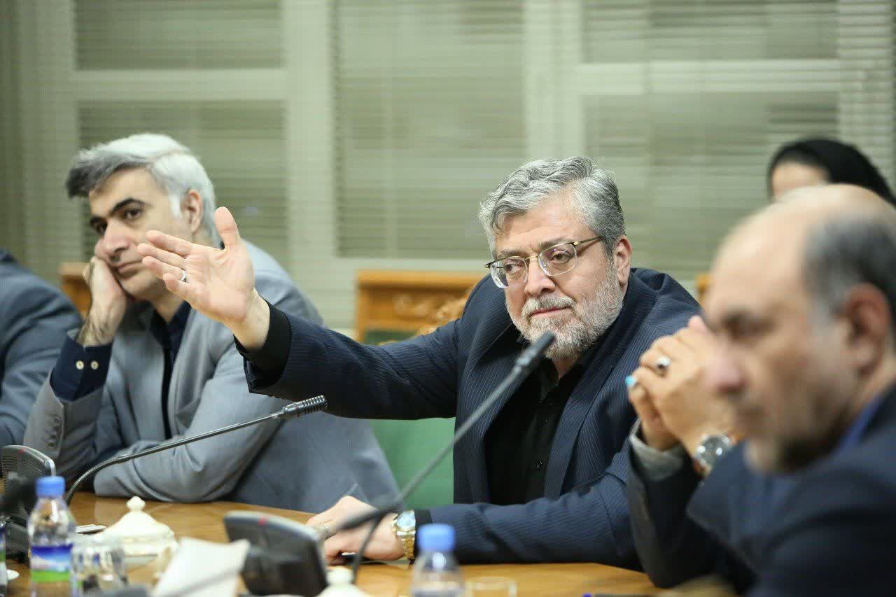 تامین پارکینگ‌ در اطراف حرم رضوی ضروری است