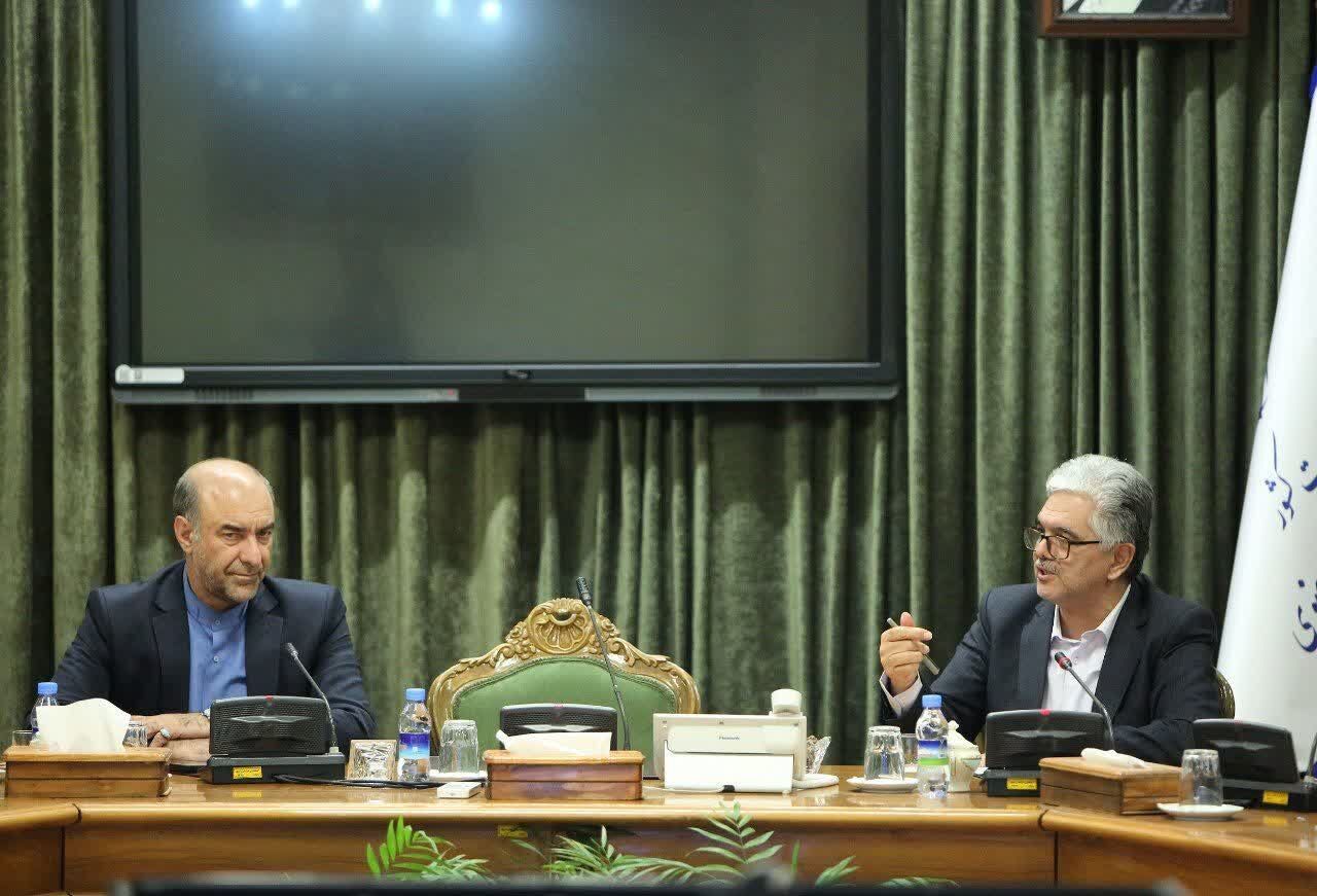 تامین پارکینگ‌ در اطراف حرم رضوی ضروری است