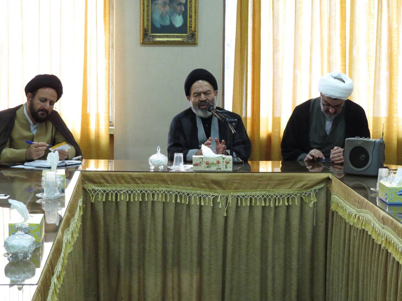 ناکامی استکبار جهانی در براندازی نظام با تدبیر حکیمانه مقام معظم رهبری