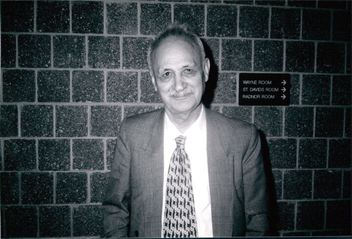 شب عبدالحسین زرین کوب در دانشگاه تهران برگزار می‌شود