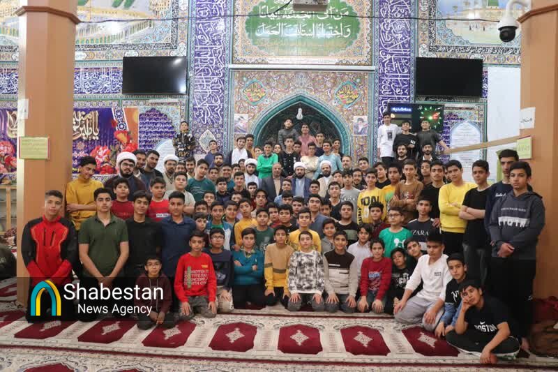 مسابقات قرآن و عترت دانشآموزی در اصفهان در حال انجام است