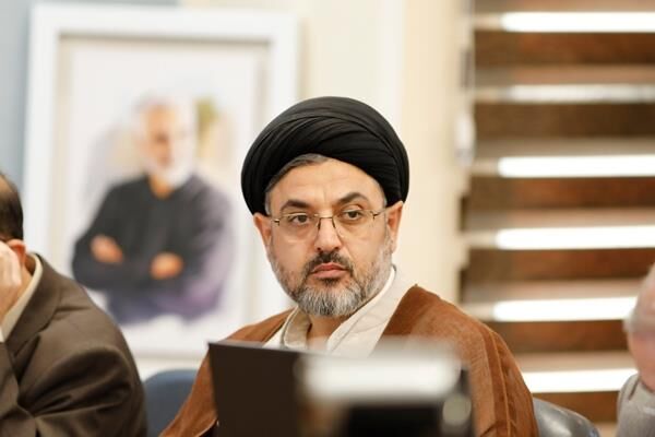 تقدیر وزیر فرهنگ از مشاور امور ایثارگران ستاد هماهنگی کانون‌های مساجد کشور