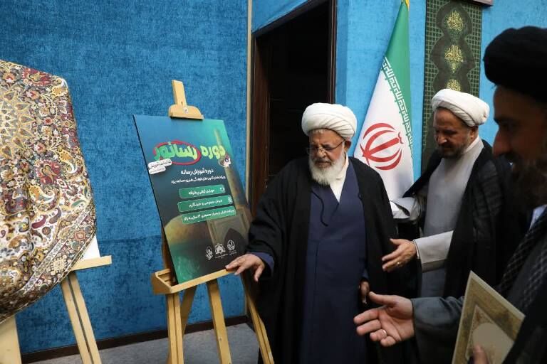 اعطای احکام اعضای شورای هماهنگی کانونهای مساجد استان یزد و رونمایی از پوستر ۳ رویداد