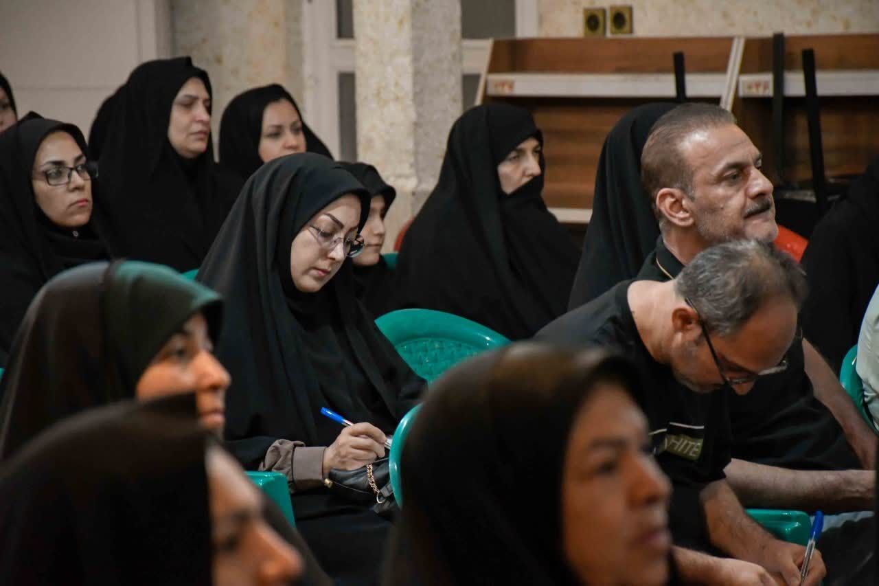 وقتی تربیت از مسجد آغاز می‌شود؛ هم‌زبانی نسل‌ها در همایش خانوادگی ماح