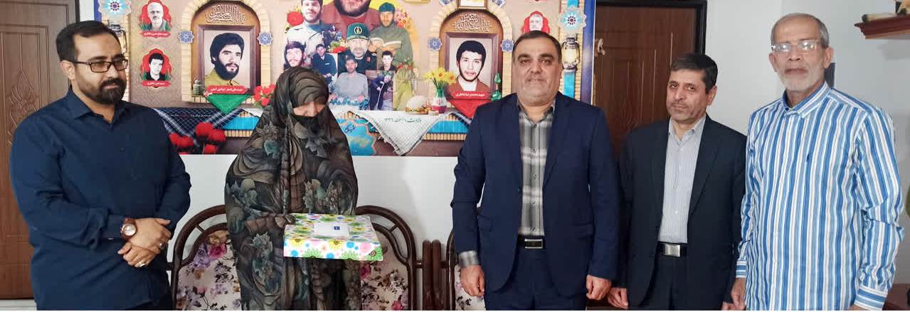 مادران و همسران شهدا تجلی عشق و استقامت در جامعه هستند