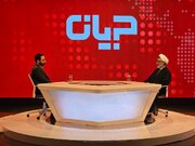 تمدن غرب با لبخند عمل می‌کند ولی ذاتش خونخوار است